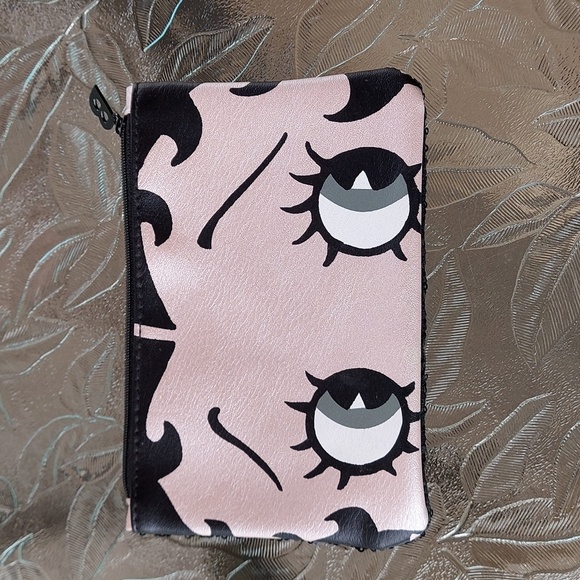 ipsy Handbags - Ipsy cosmetic bag.